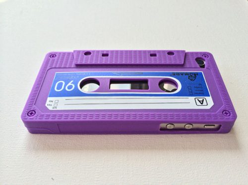 Telefoonhoesje voor iPhone 5/5s en SE - Vintage Cassette - Paars bij debadeend.nl