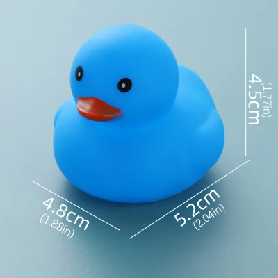 Gekleurd Mini Badeendje - Blauw Rubber Duck - 5 cm bij debadeend.nl